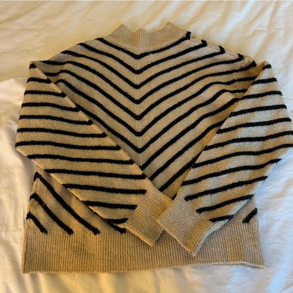 MANGO - BEIGE AND BLACK SWEATER - Picture 3 of 3